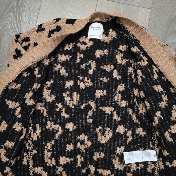 🤎SOLD🤎Abercrombie & Fitch Leopard Cardigan - Picture 4 of 5